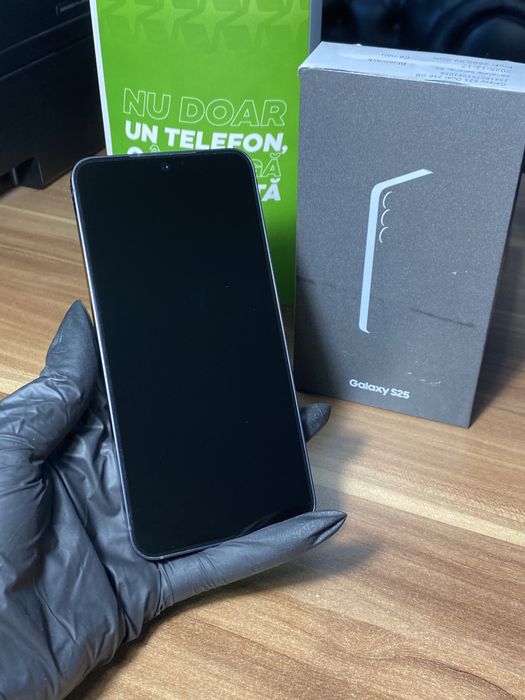 Samsung Galaxy s25 • 256 GB • Blueblack