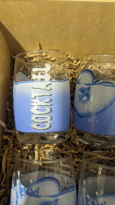 Набор стаканов для коктейля и соков,6 штук,новые,с принтом