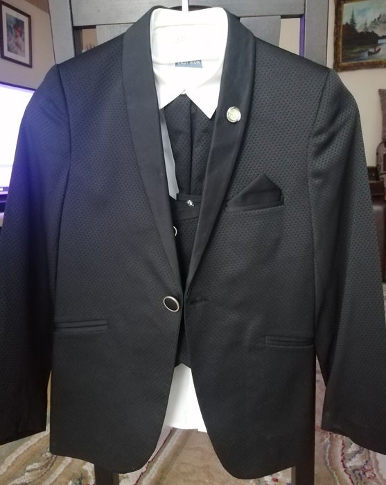 Costum băiat 7/8 ani