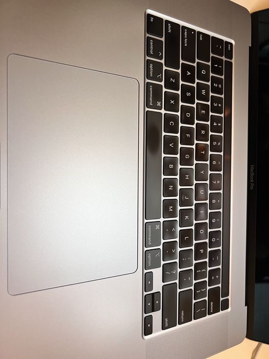 Macbook Pro 16” 2019 Intel - 16gb/512GB - space gray impecabil