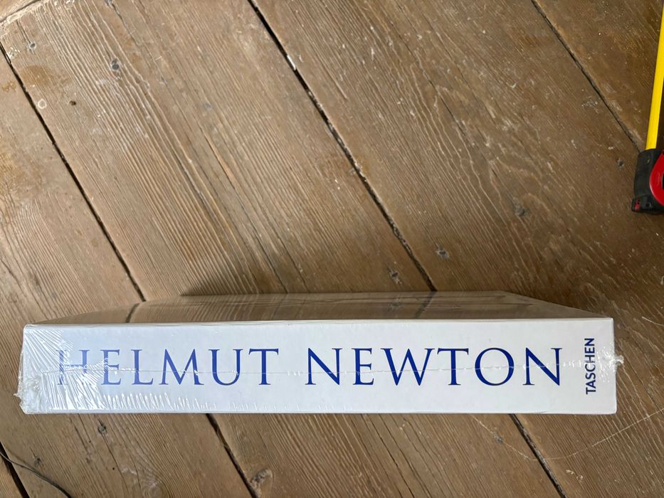 Helmut Newton SUMO xxl Taschen hardcover cu slipcase si slipbox noua sigilata