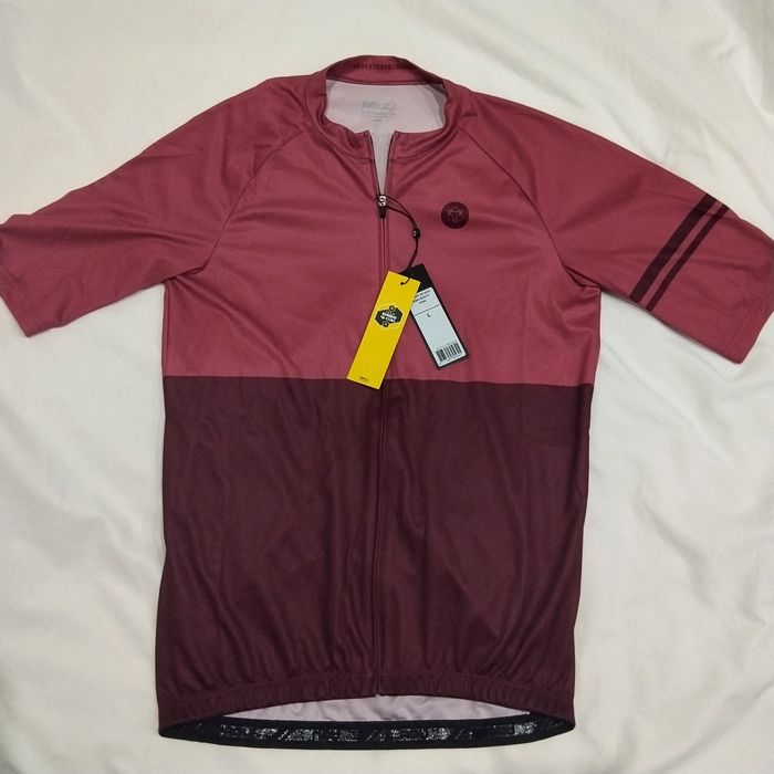 Tricou AGU L nou cu etichetă