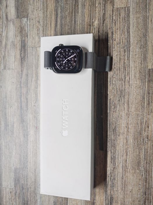 Като нов Apple Watch 10 46mm Titanium Case