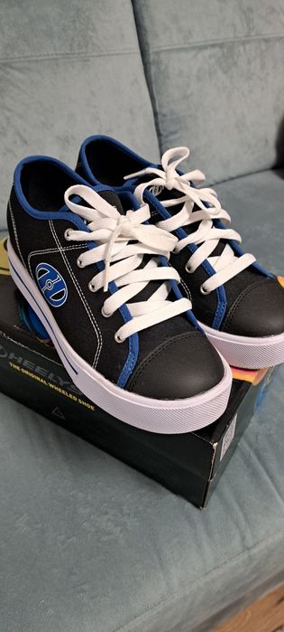 Adidași HEELYS cu role marimea 36.5