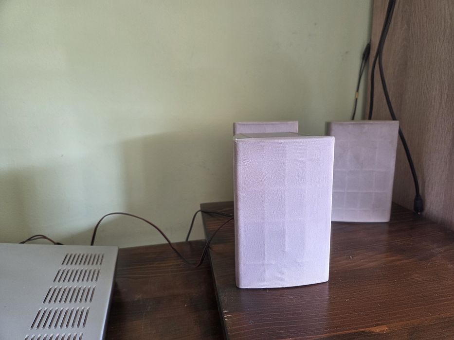 Продавам ДВД Mustek пробвах го свири на ем3 на радио