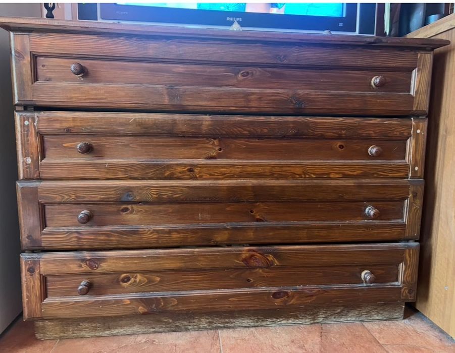 Скрин, ъглов шкаф и бюфет/витрина от естествено дърво