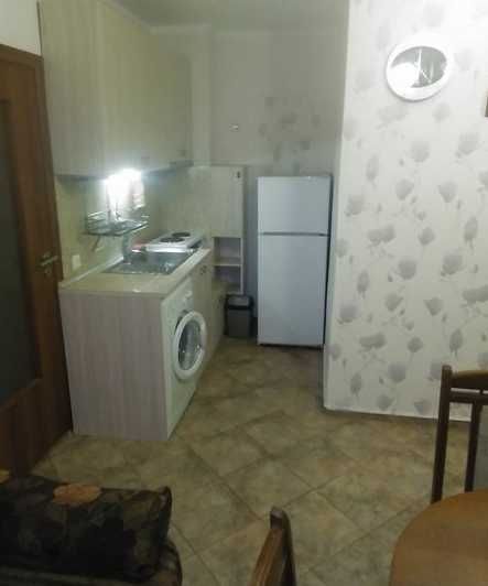 Дава се под наем Двустаен апартамент в Бургас, Изгрев - 45 кв.м за 76.5 € - Снимка #2