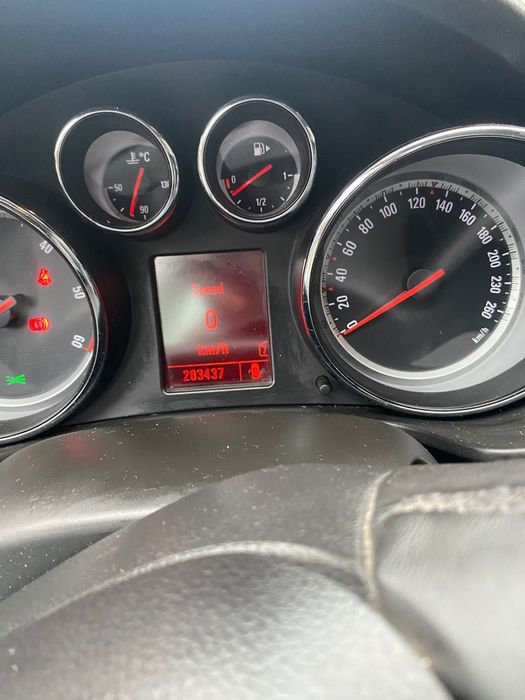 Opel insignia 2010.Pret avantajos,ideal pentru familie