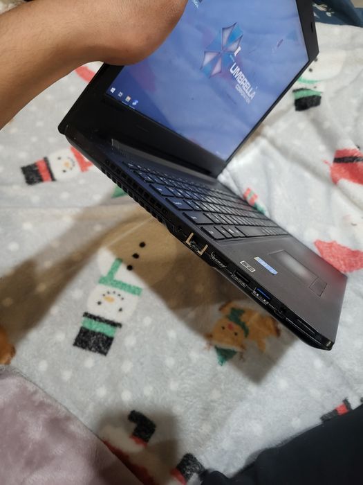 Продам по сути ультрабук Lenovo на/Core i3 5го пок/4гб озу/500 гб HDD