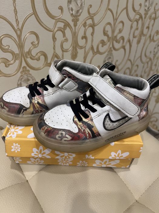 Продам детские ботинки