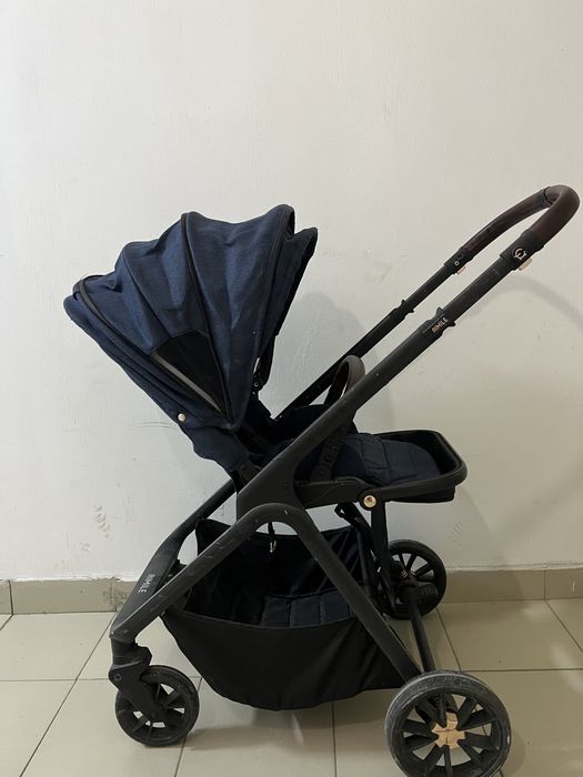 Продам детскую коляску синего цвета