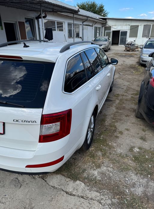 Vând mașină Skoda Octavia.2015
