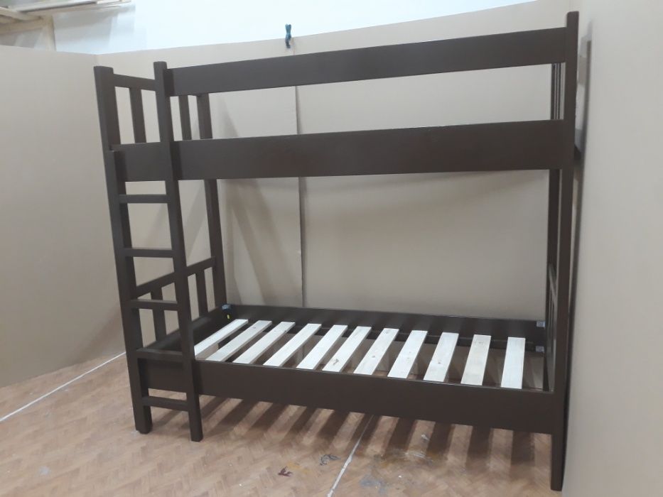 TRANSPORT GRATUIT.Pat etajat din lemn masiv cod 2013