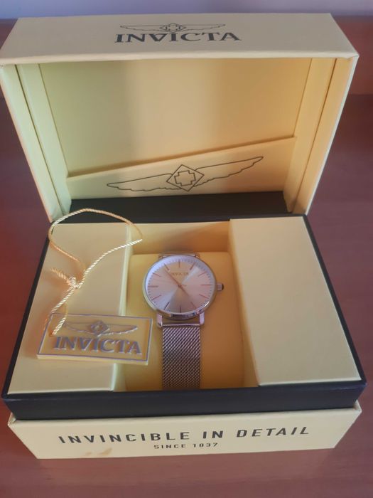 Часовник INVICTA Invincible in detail, дамски