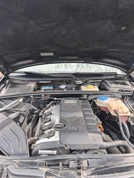 Продавам Ауди А4 Б7