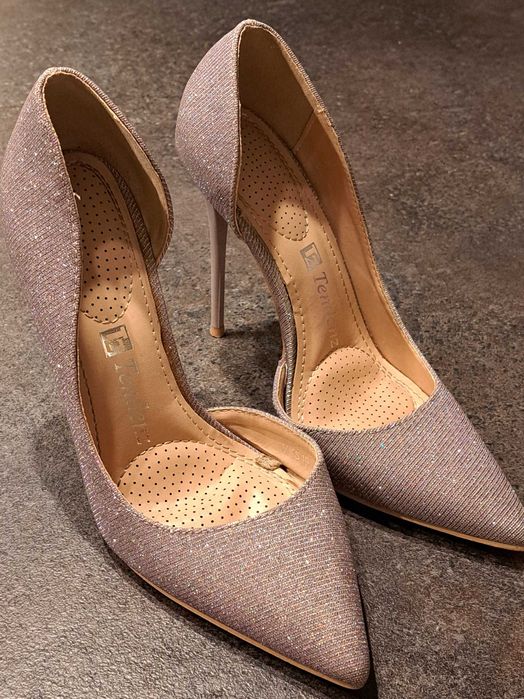 Дамски Обувки - Висок Ток