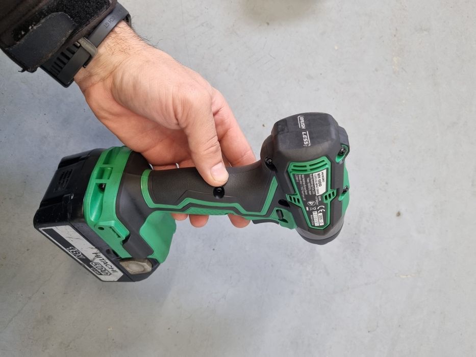 Bormasina cu impact, pistol de impact, acumulatori, Hitachi Hikoki