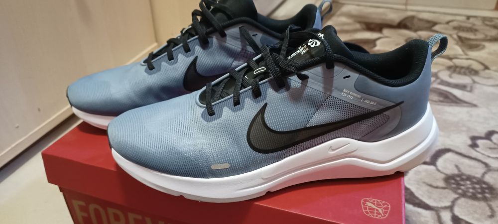Маратонки     nike 30,5 см