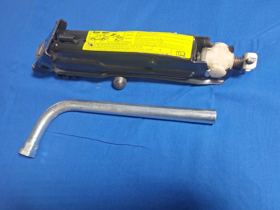 CRIC AUTO OE Skoda Octavia / Seat Toledo / VW