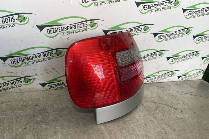 Lampa / Tripla stop stanga pe aripa DEFECT 8D0945095D Audi A4 B5