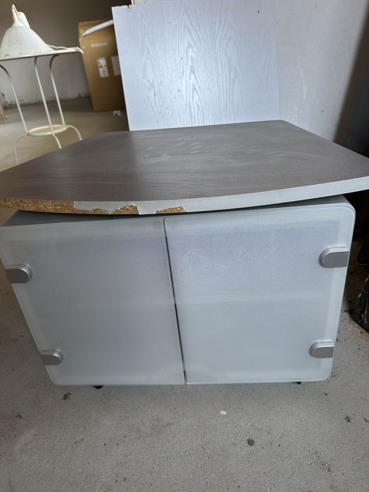 Шкаф за телезизор