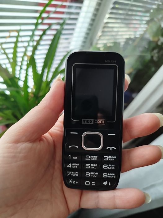 Телефон за части Max com