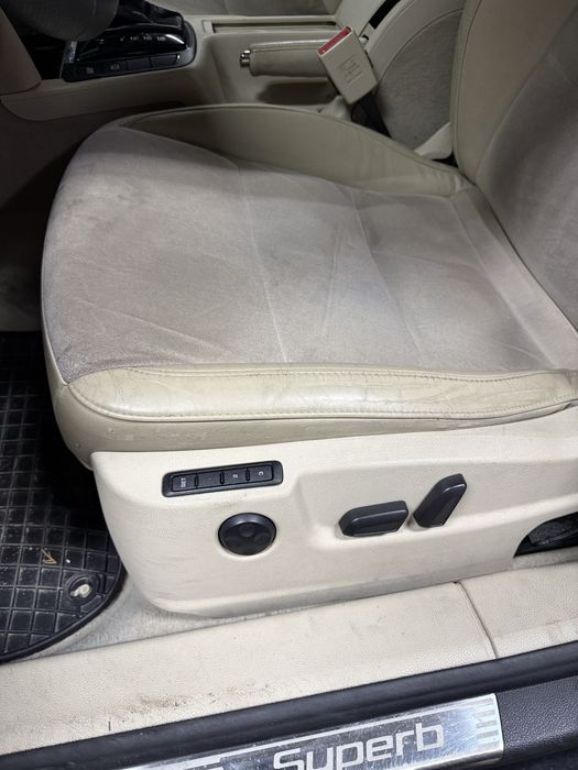 Scaune piele memorie incalzite alcantara fete usi Skoda Superb 2 crem