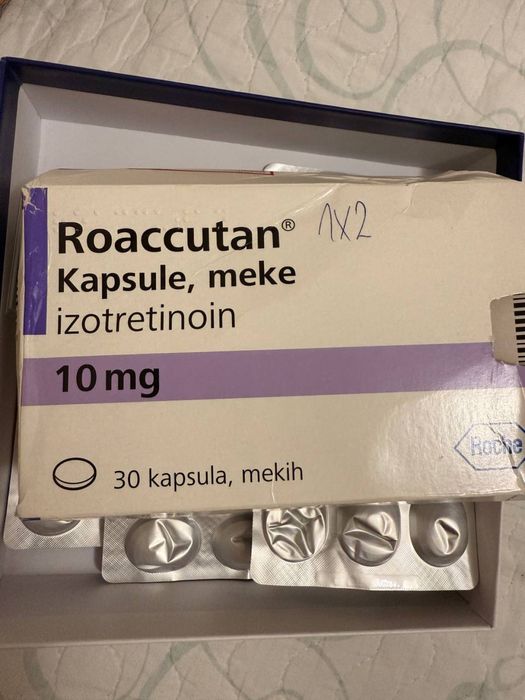 Продам новый ₽оаккуTан 10 мг