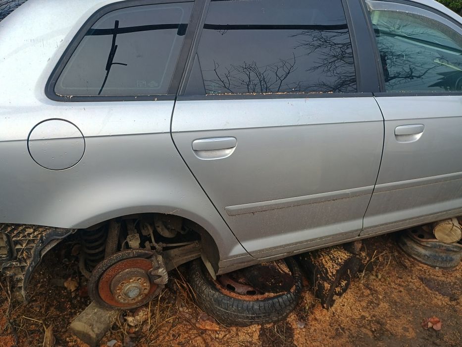 Dezmembrez audi A3