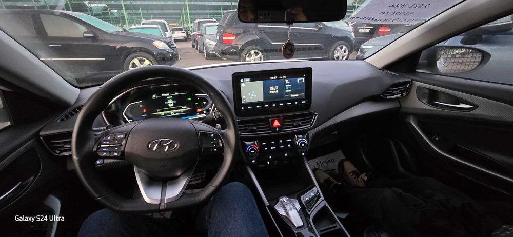 HYUNDAI  LAFESTA электромобиль 2021 год, цена 17 900.