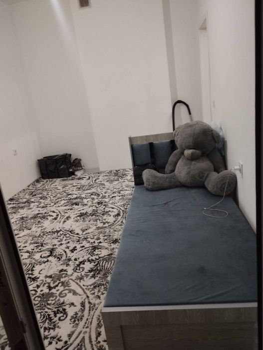 Sergili yangi darxon 16 etajli domni 14 etaji 3 xona sheriklikka