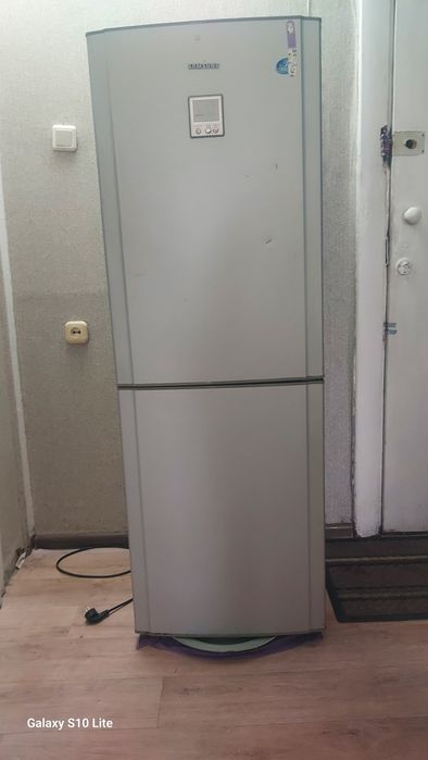 Холодильник продам