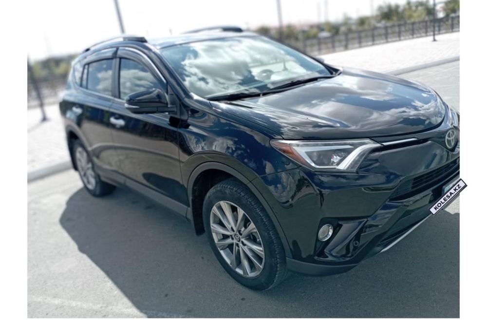 Toyota Rav4 сатылады.