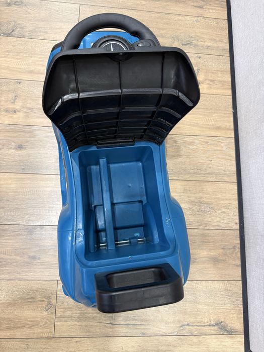 Продам музыкальную машинку