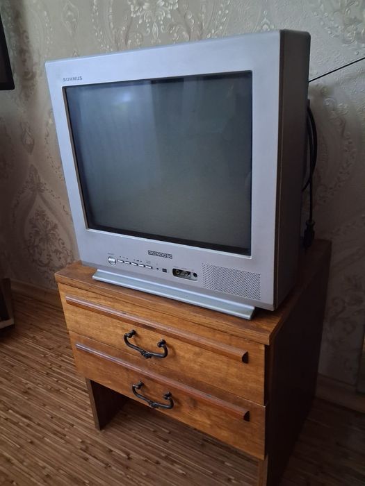 Продам телевизор не дорого