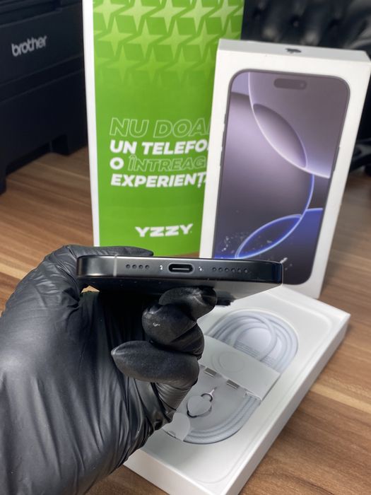 iPhone 16 Pro Max • 1 TB• Black Titanium