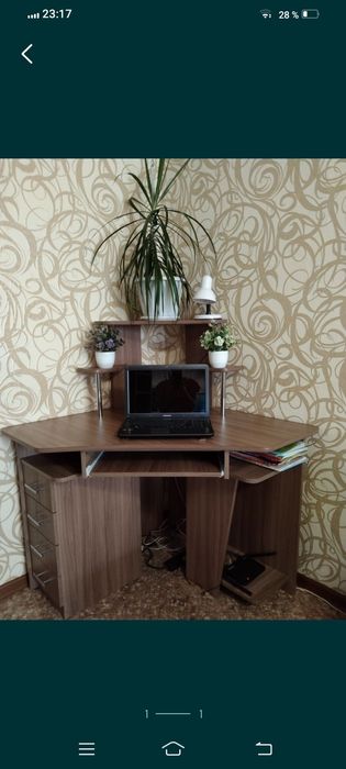 Компьютерный стол