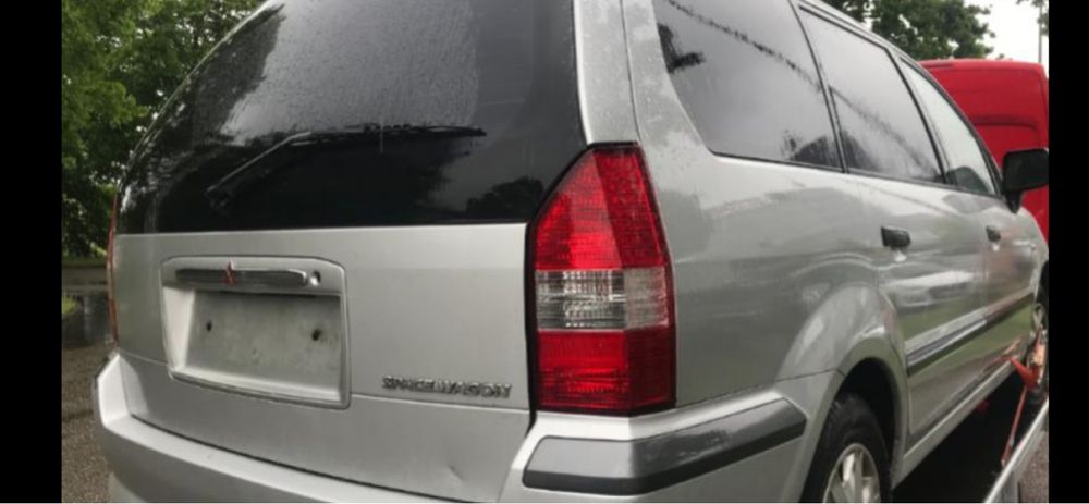 Продават се само на части 2 броя Mitsubishi Space Wagon 2.4/2.0 4x4
