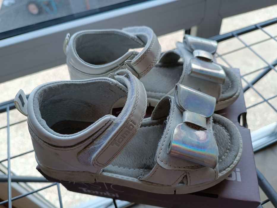 Сандалии для девочки.