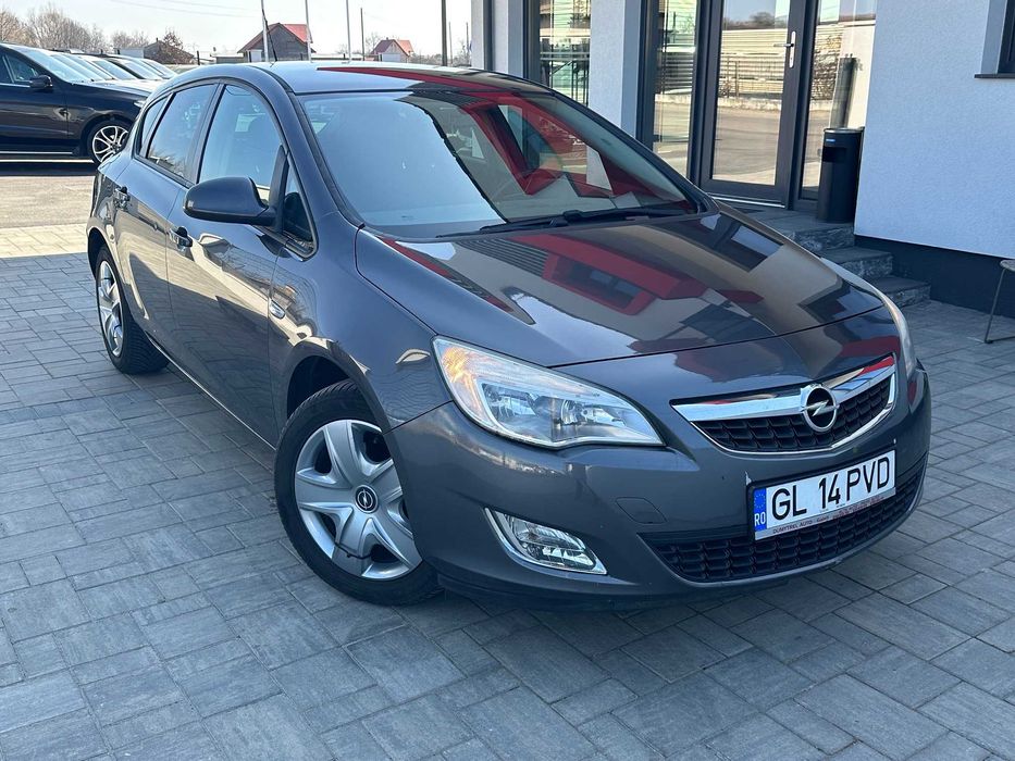 Opel Astra J 1,7 cdti 2012
