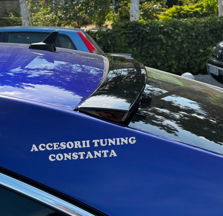 Eleron Luneta - Skoda Superb Mk3 Negru Lucios