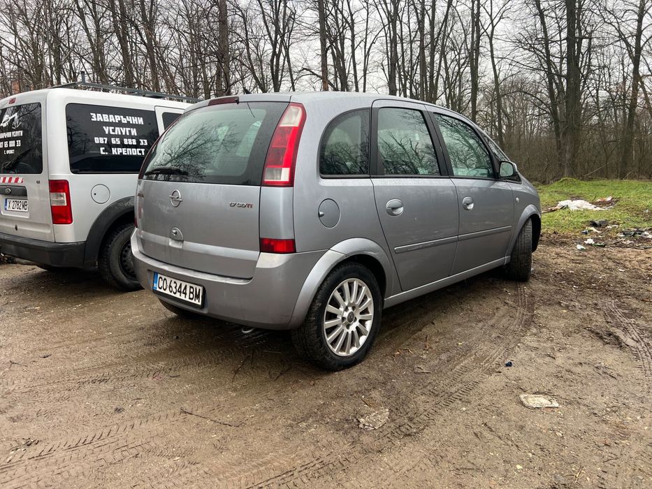 Продавам автомобил Опел