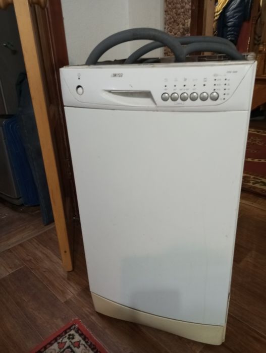 Продам посудомоечную машину