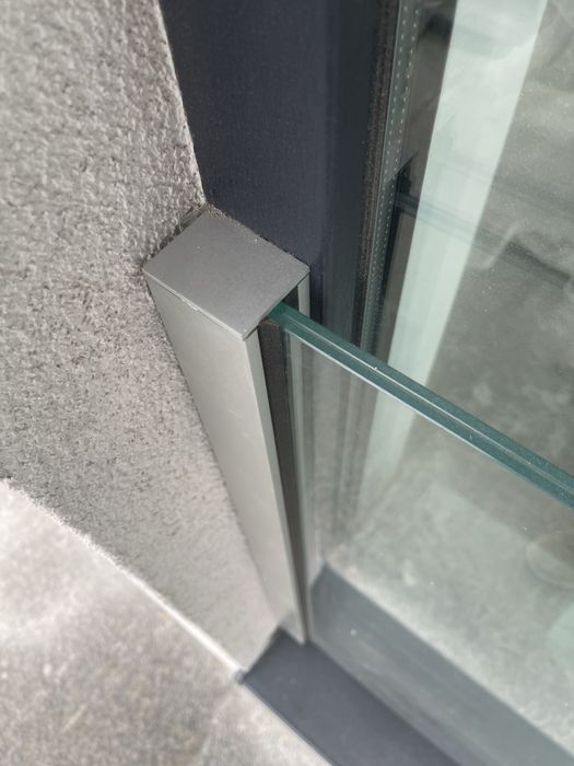 Balustrada din sticla securizata pentru balcoane