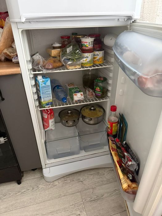 Продам холодильник индезит