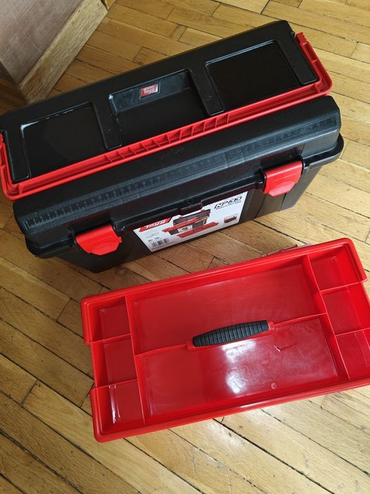 Куфар за инструменти