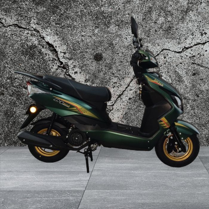 Мопед М8  150 куб   .