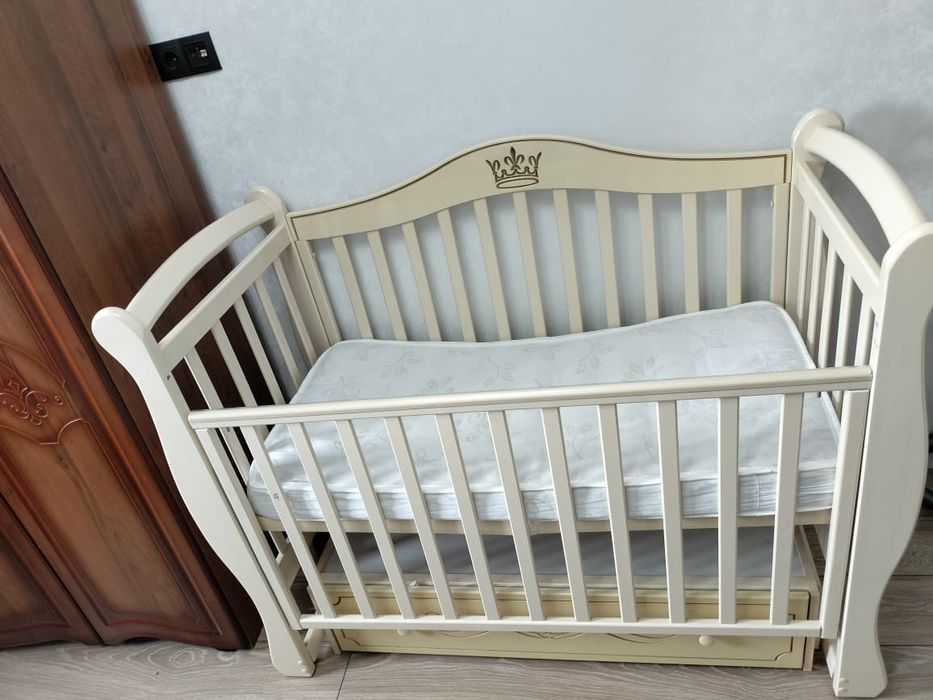 Детская кровать б/у