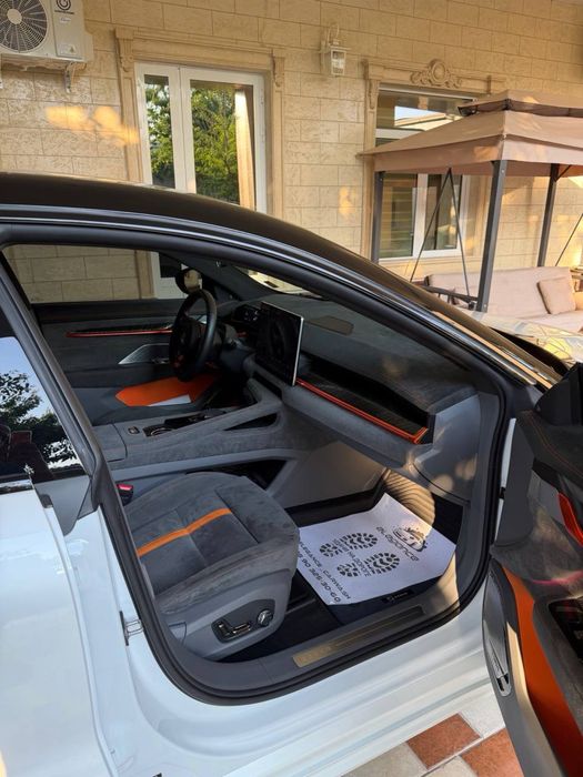 Zeekr 001  Z sport