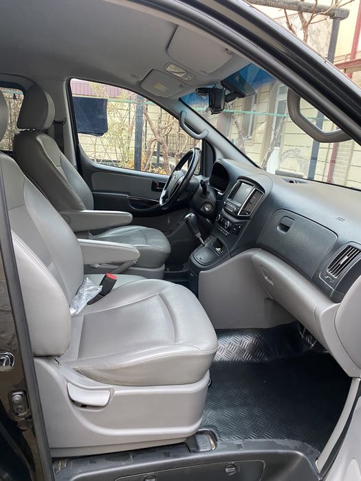Hyundai Grand Stareks